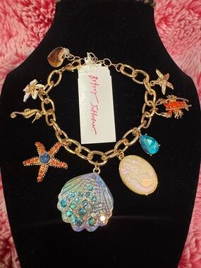Betsey Johnson Gold-tone Ocean Charm Bracelet with Iridescent Shell